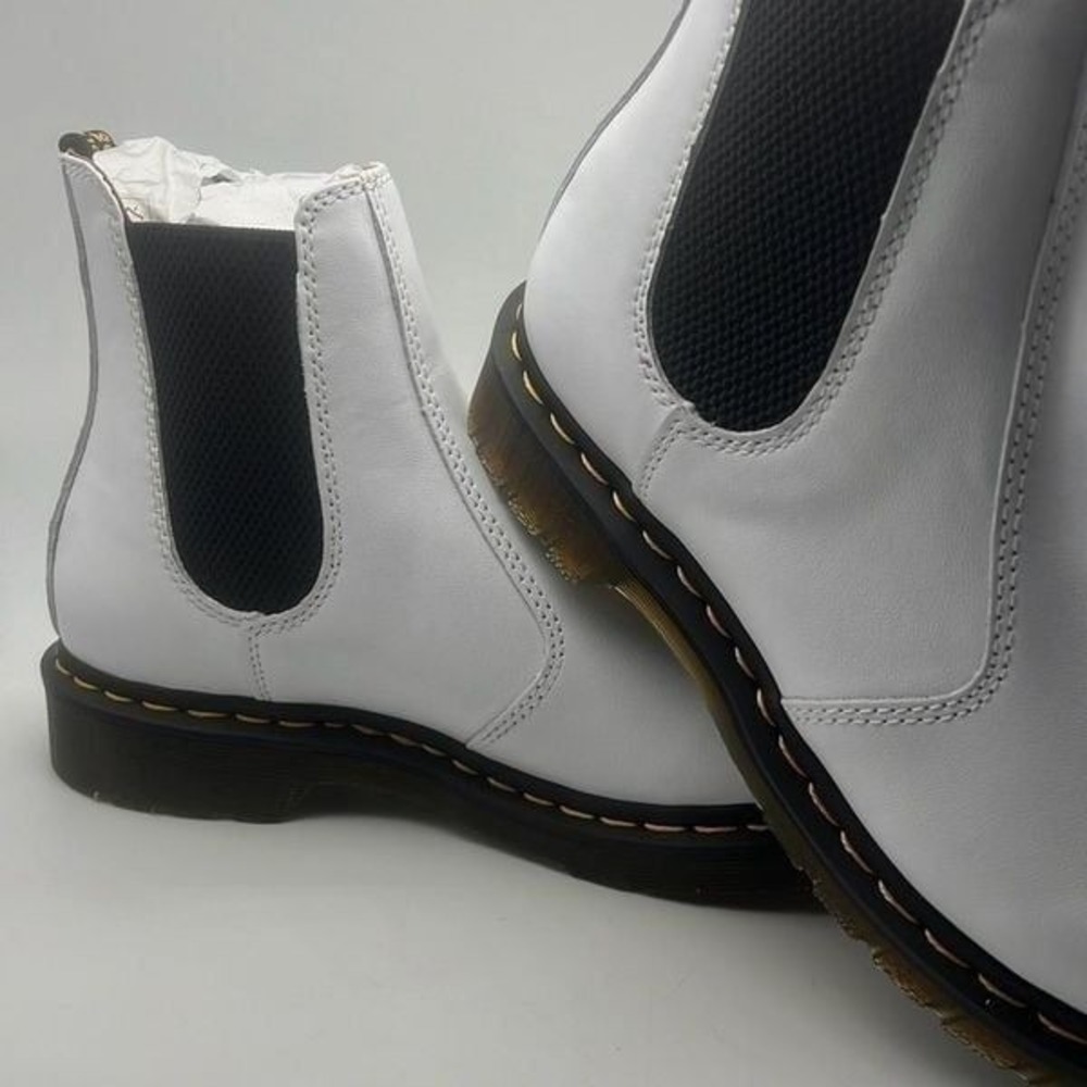 Dr. Martens Women's 2976 Chelsea Boot Leather Boots NWB Women Size 10 | Eur 42 - Picture 9 of 11